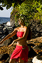 Havajská masáž  Lomi Lomi využívá předloktí a vychází ze stejnojmenného tance