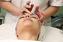 Masérský kurz Manuální lifting obličeje je velmi oblíbený kurz pro masérskou i kosmetickou praxi.